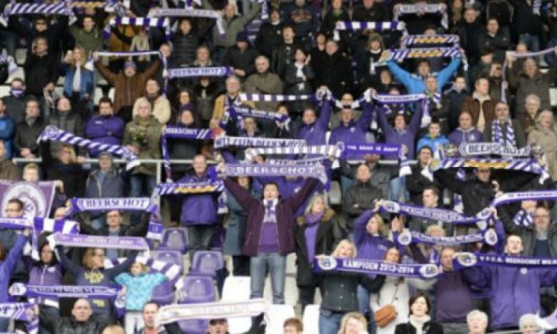 ‘Beerschot laat twee spelers gaan, Lokeren en Union liggen op vinkenslag’ Afbeelding: ‘Beerschot laat twee spelers gaan, Lokeren en Union liggen op vinkenslag’