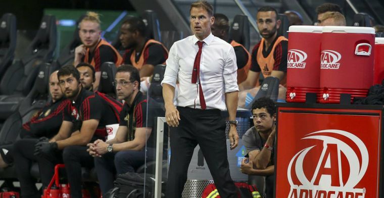 De Boer ziet Martínez penalty missen in extremis en verliest weer eens