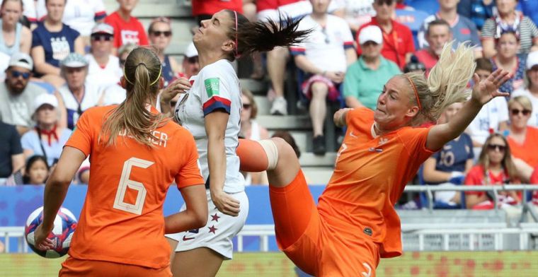 'Voor mij is het een abc'tje, zijn er mensen die het geen penalty vonden dan?'