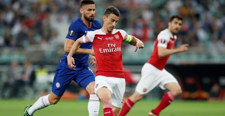 Ontsteltenis bij Arsenal: aanvoerder Koscielny weigert op vliegtuig te stappen