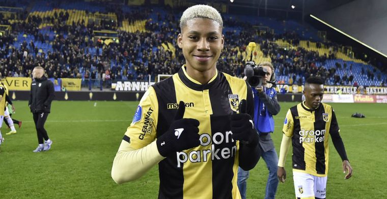 AZ pikt aanvaller (18) op na transfervrij Vitesse-vertrek: Lekker in de buurt