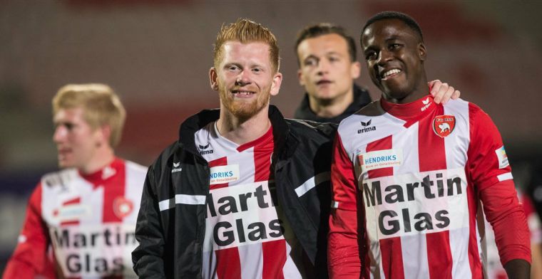 Oude bekende duikt op bij Jong Ajax: 'Hij houdt zijn conditie op peil'