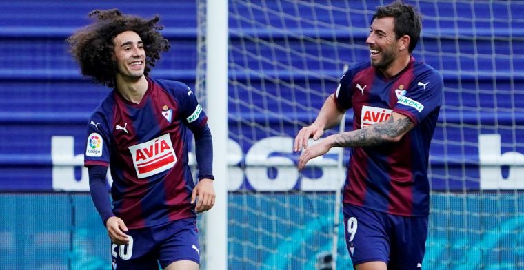 OFFICIEEL: FC Barcelona verhuurt linksback met optie tot koop