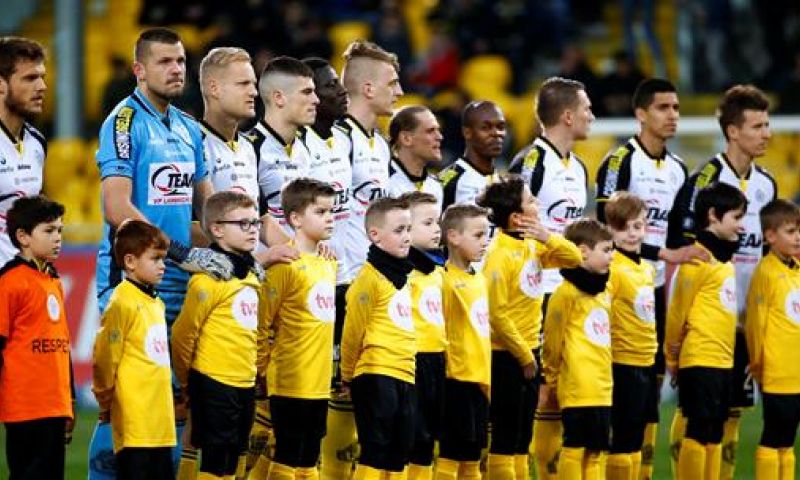 DONE DEAL: 'Lokeren slaat toe, sterkhouder tekende nieuw contract tot 2022' Afbeelding: DONE DEAL: 'Lokeren slaat toe, sterkhouder tekende nieuw contract tot 2022'
