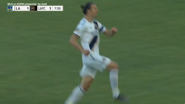 A true Hollywood entertainer: Zlatan beslist stadsderby eigenhandig met hattrick
