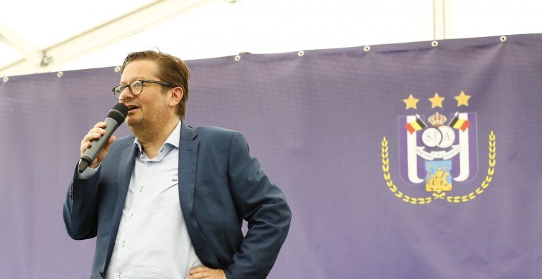 Coucke reageert op definitieve transfer van Mbodj: 'Merci, King!'