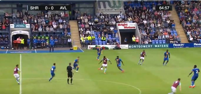 GOAL! Wesley meteen van waarde bij Aston Villa, assist voor winnende treffer
