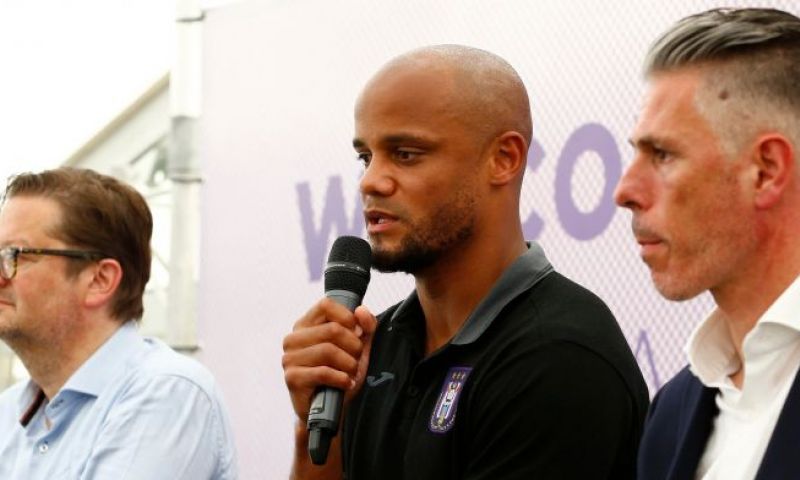 'Anderlecht kan overbodige speler lozen, Hamburg klopt aan bij paars-wit' Afbeelding: 'Anderlecht kan overbodige speler lozen, Hamburg klopt aan bij paars-wit'
