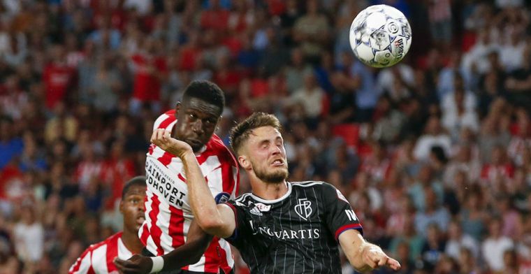 Van Wolfswinkel aan de rechterflank: 'Wat ik ervan vind? Geen reet aan, haha'