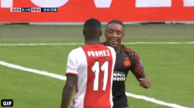 Mooie beelden: goede vrienden Promes en Bergwijn dollen met elkaar na overtreding