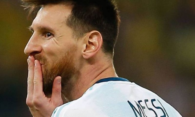 Messi zwaar gestraft: CONMEBOL legt steraanvaller drie maanden schorsing op Afbeelding: Messi zwaar gestraft: CONMEBOL legt steraanvaller drie maanden schorsing op
