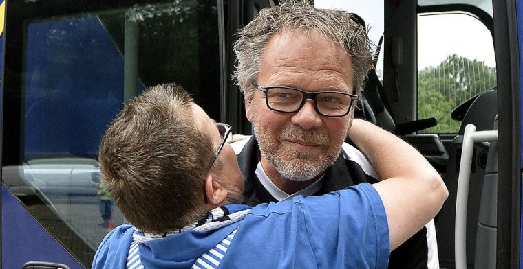De Jong over 'stier' Seuntjens: 'Die storm komt morgen toch pas? Allemachtig...'