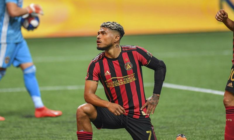 De Boer en Atlanta weer aan kop: scorende vedette Martínez schrijft geschiedenis Afbeelding: De Boer en Atlanta weer aan kop: scorende vedette Martínez schrijft geschiedenis
