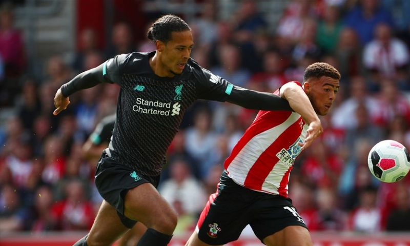 Liverpool ontsnapt bij Southampton na blunder Adrian, Engels en Wesley onderuit Afbeelding: Liverpool ontsnapt bij Southampton na blunder Adrian, Engels en Wesley onderuit