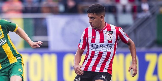 Sparta troeft clubs uit binnen- en buitenland af en verlengt contract smaakmaker