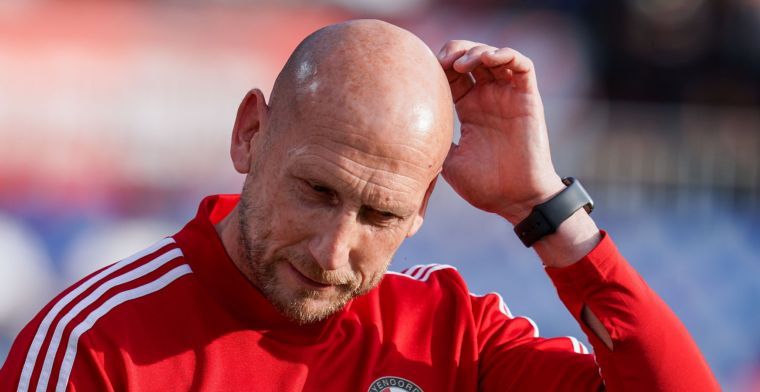LIVE-discussie: Stam kiest voor aanwinst Kelly en zet eigen jeugd op de bank
