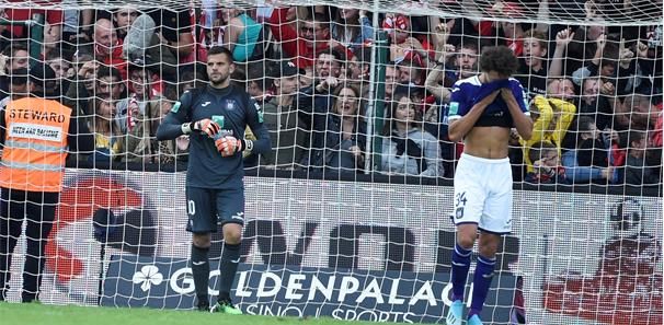 VAR bekeek strafschopgeval bij Kortrijk-Anderlecht, maar kon niet ingrijpen
