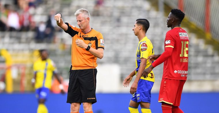 Ref Dierick in de fout bij Antwerp - STVV: De VAR had moeten ingrijpen