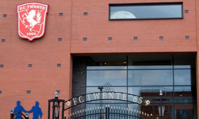 'Antwerp hoeft AZ-fans niet te vrezen: Grolsch Veste blijft akelig leeg' Afbeelding: 'Antwerp hoeft AZ-fans niet te vrezen: Grolsch Veste blijft akelig leeg'