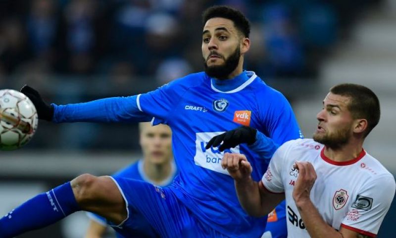 ‘Bronn wil alsnog transfer bij KAA Gent, Franse clubs zijn geïnteresseerd’ Afbeelding: ‘Bronn wil alsnog transfer bij KAA Gent, Franse clubs zijn geïnteresseerd’