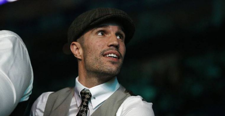 Van Persie: 'Is niet zo dat ik even deuren ga openen bij Arsenal of Man United'