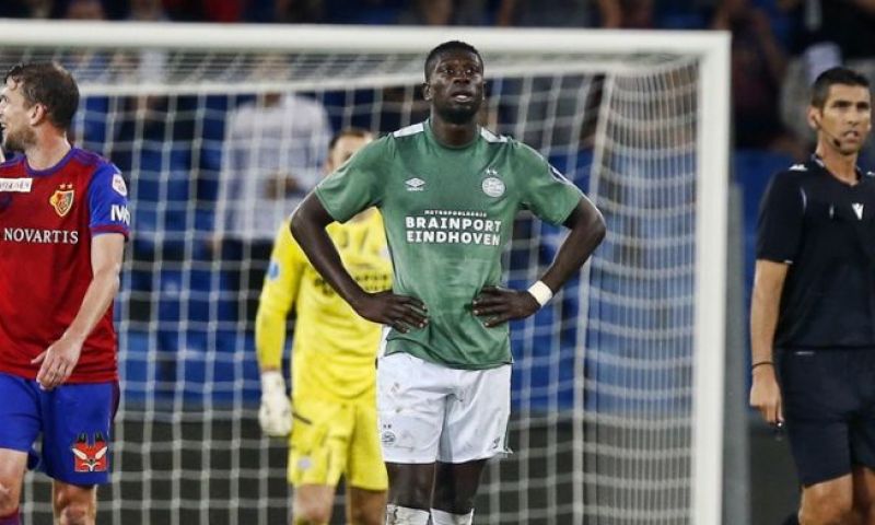 'PSV vraagt niet de hoofdprijs en probeert oplossing te vinden voor overbodig duo' Afbeelding: 'PSV vraagt niet de hoofdprijs en probeert oplossing te vinden voor overbodig duo'