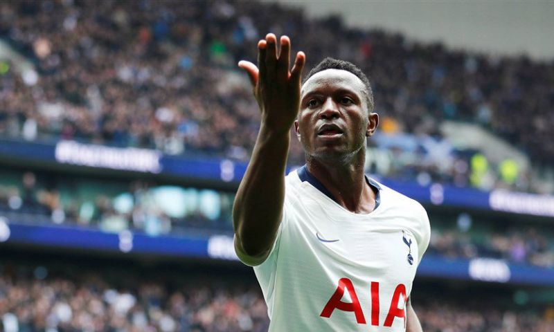 'Wanyama-deal mislukt: speler durft privéjet niet in, komt met last-minute eisen' Afbeelding: 'Wanyama-deal mislukt: speler durft privéjet niet in, komt met last-minute eisen'