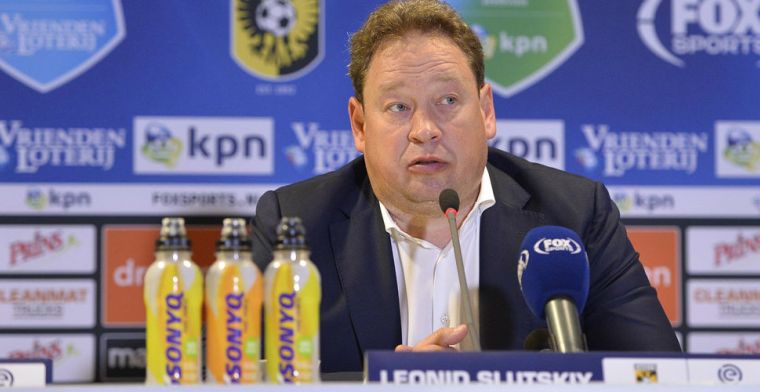Slutsky houdt vijf (!) verdedigers over na Deadline Day: Nu heb ik wel twijfels