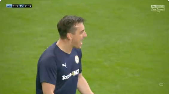 GOAL: Kompany kan al lachen na één minuut: 'Gary, what on earth are you doing?'