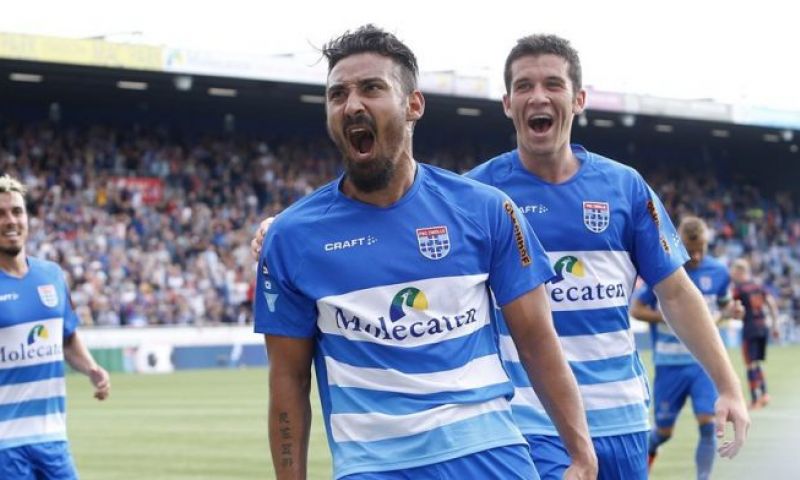 Reza (ex-STVV en ex-Standard) beleeft historisch debuut en scoort vier keer (!) Afbeelding: Reza (ex-STVV en ex-Standard) beleeft historisch debuut en scoort vier keer (!)
