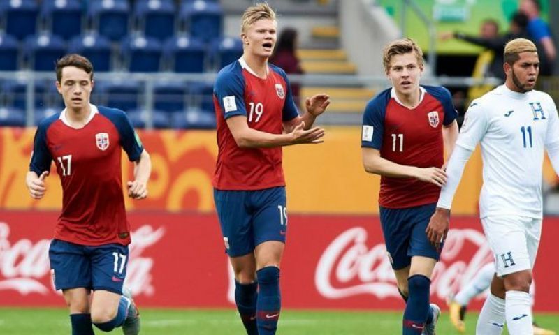 'AZ dicht bij transfer: uitblinker van Noorse competitie arriveert in Alkmaar' Afbeelding: 'AZ dicht bij transfer: uitblinker van Noorse competitie arriveert in Alkmaar'