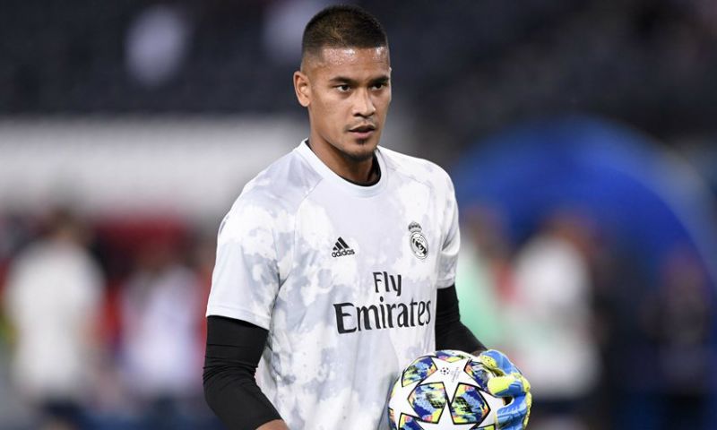 Real-doelman duikt op bij oud-PSG-ploegmaats na nederlaag: 'Dat maakt mij triest' Afbeelding: Real-doelman duikt op bij oud-PSG-ploegmaats na nederlaag: 'Dat maakt mij triest'