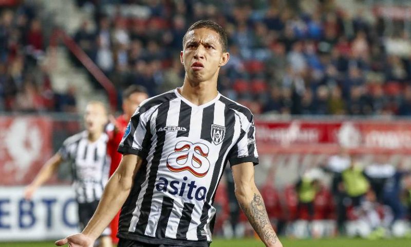 PSV-huurling maakt twee goals en blinkt uit: Afbeelding: PSV-huurling maakt twee goals en blinkt uit: