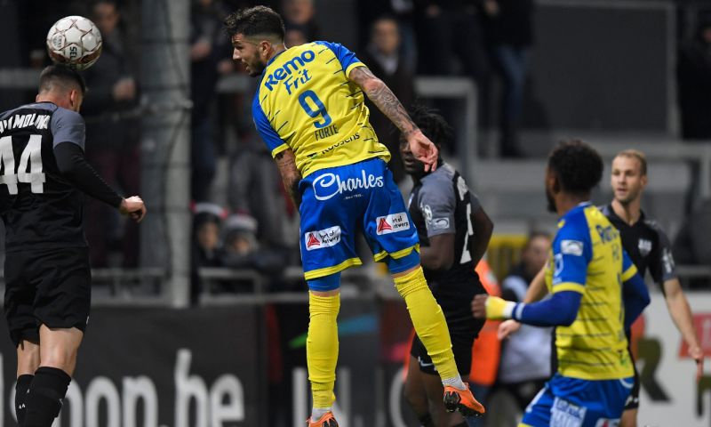 OPSTELLING: Waasland-Beveren wil van laatste plaats, Moeskroen gaat voor plek één Afbeelding: OPSTELLING: Waasland-Beveren wil van laatste plaats, Moeskroen gaat voor plek één