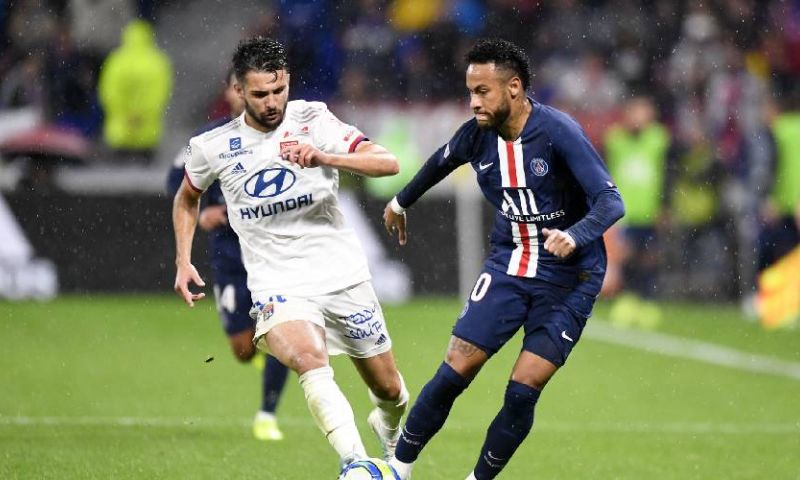 Neymar doet het weer: late goal levert PSG de zege op tegen Lyon Afbeelding: Neymar doet het weer: late goal levert PSG de zege op tegen Lyon