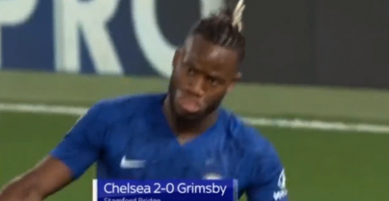 GOAL! Michy Batshuayi schiet eindelijk nog eens raak voor Chelsea