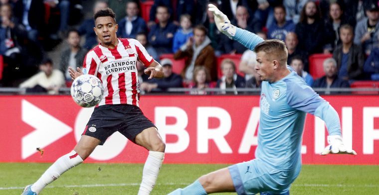 'Vorig jaar schoot Dumfries de bal door m'n benen, dat neem je dan wel mee'