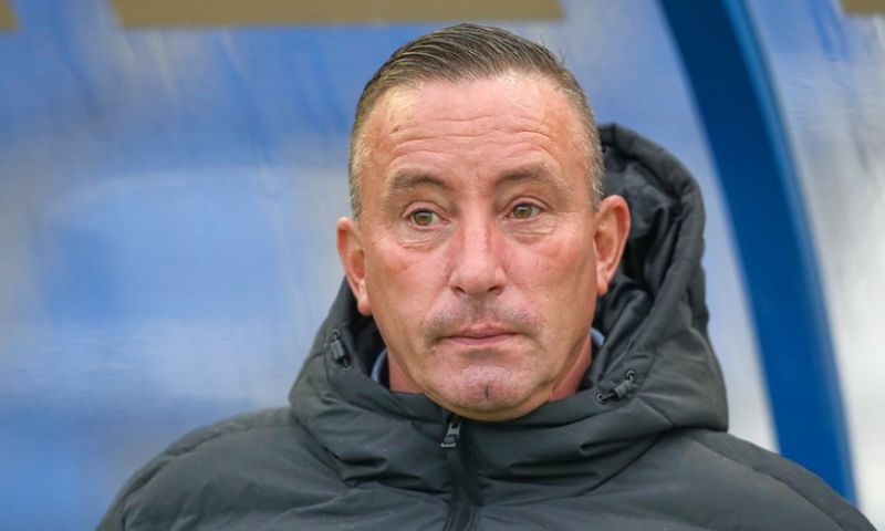 KNVB weigert amateurtrainer ondanks steun De Mos en Advocaat: 'Hakt er wel in' Afbeelding: KNVB weigert amateurtrainer ondanks steun De Mos en Advocaat: 'Hakt er wel in'