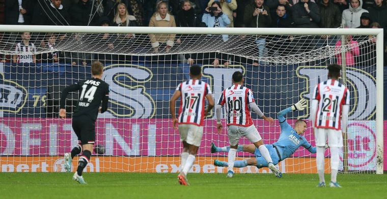 'Parejootje' van Pavlidis kost Willem II zege op AZ: twee late kaarten voor Boadu