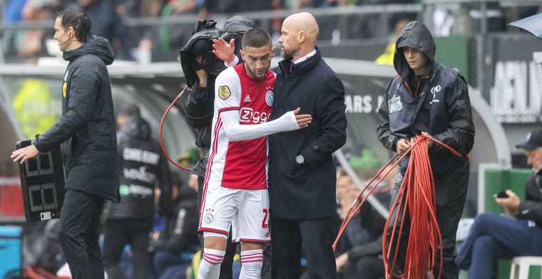 Ten Hag verklaart Ajax-wissel: 'Ja, die heeft klachten. De diagnose weet ik niet'