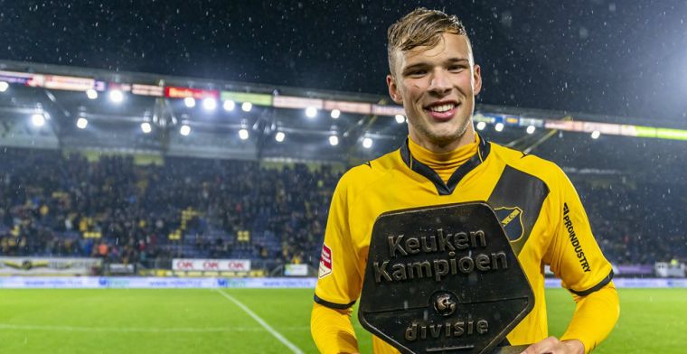 Brood plaagt Van Hooijdonk: 'Ergens anders zitten, ze weten je te vinden'