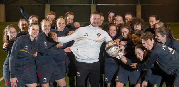 Red Flames pronken met zes op zes na nipte overwinning tegen Roemenië