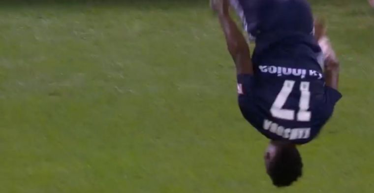 Melbourne Victory-speler viert doelpunt in derby met salto's; VAR keurt goal af