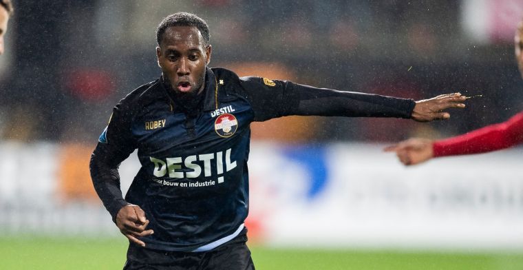Duo houdt conditie op peil bij Jong Ajax: 'Ben voor veel teams een versterking'