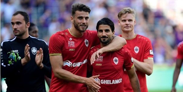 'Realistisch gezien ben ik nu uit beeld, maar ik heb onlangs met Koeman gesproken'