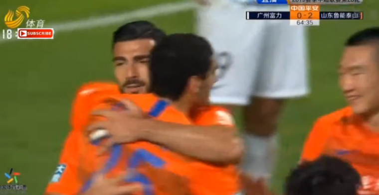 GOAL! Fellaini laat de netten trillen tijdens overwinning tegen Dembélé
