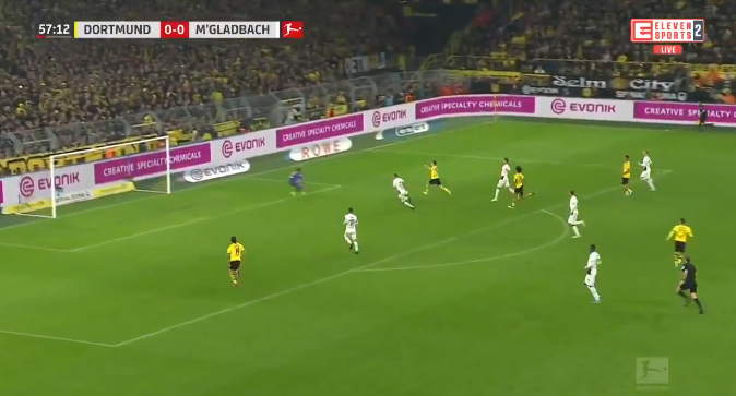 GOAL: Hazard zet Reus op weg naar de 1-0, Dortmund op voorsprong tegen de leider