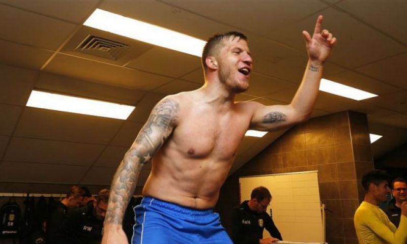 'Seys (ex-Club Brugge) maakt zichzelf onmogelijk door Ajax-liedjes mee te zingen' Afbeelding: 'Seys (ex-Club Brugge) maakt zichzelf onmogelijk door Ajax-liedjes mee te zingen'