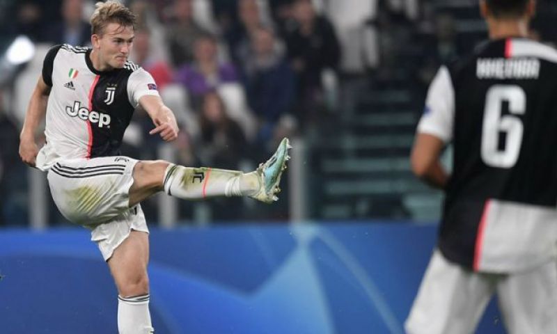 Advocaat: 'Je kunt niet zeggen dat je slecht bent als je zo lang bij Ajax speelt' Afbeelding: Advocaat: 'Je kunt niet zeggen dat je slecht bent als je zo lang bij Ajax speelt'