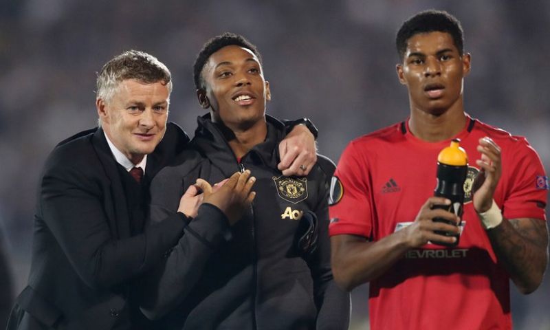 Weghorst en Kluivert geven zege weg, United blijft AZ voor dankzij Martial Afbeelding: Weghorst en Kluivert geven zege weg, United blijft AZ voor dankzij Martial